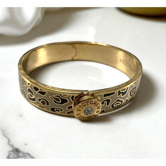 Victoria's Secret Gold Leopard Print Hinged Bracelet With Crystal Accent 2.5" - Picture 1 of 5